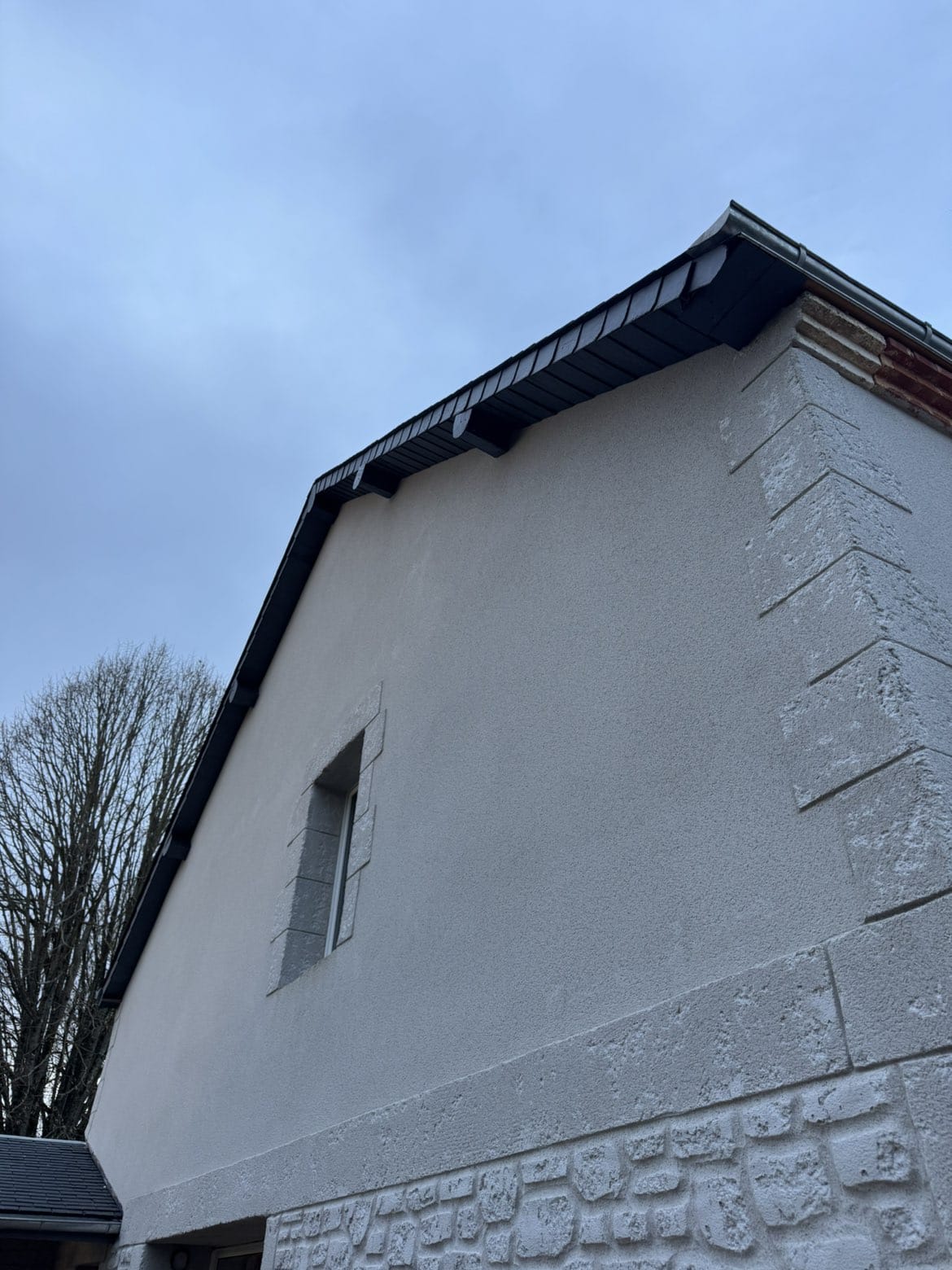 rénovation façade pignon maison enduit